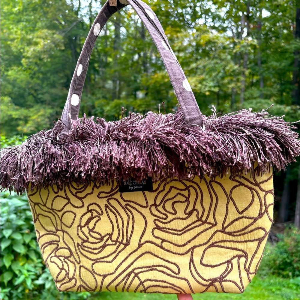 Bagolitas Shoulder Bag